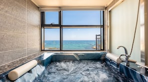 Basic Room, 1 Bedroom (Room 502 (Ocean View/Spa/BBQ)) | 1 bilik tidur, Wi-fi percuma 