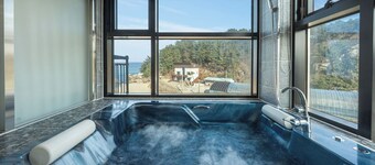 Capella Oceanview Spa Resort Goseong