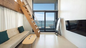 Basic Room, 1 Bedroom (Room 303 (Ocean View/Spa/BBQ)) | 1 bedroom, free WiFi - Capella Oceanview Spa Resort Goseong (Goseong)