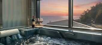 Capella Oceanview Spa Resort Goseong