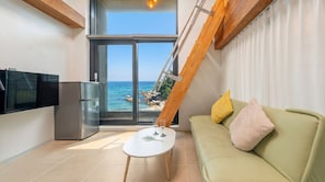 Basic Room, 1 Bedroom (Room 301 (Ocean View/Spa/BBQ)) | 1 bilik tidur, Wi-fi percuma 