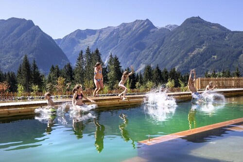 Chalet with shared swimming pool