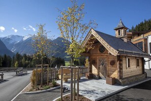 Entrance / Reception