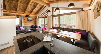 Chalet near Ski Arena Wildkogel