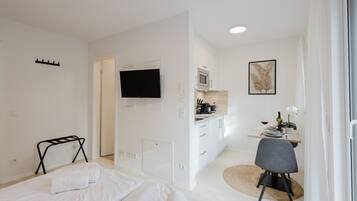 1 Schlafzimmer, Schreibtisch, WLAN, Bettwäsche