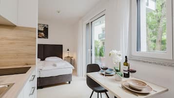 1 bedroom, desk, WiFi, bed sheets