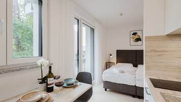 1 室のベッドルーム、デスク、WiFi、ベッドシーツ