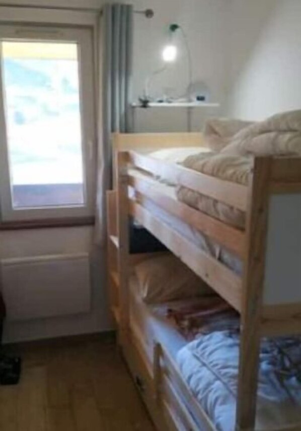 1 bedroom - Cosy apartment with balcony (VAL LOURON)