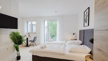 1 Schlafzimmer, Schreibtisch, WLAN, Bettwäsche