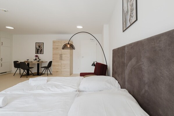 1 habitación, escritorio, wifi y ropa de cama 