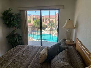 3 Schlafzimmer, Schreibtisch, Bügeleisen/Bügelbrett, kostenloses WLAN