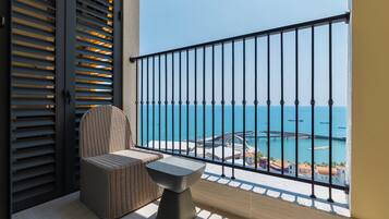 Luxury Apartment, 1 Bedroom, Balcony, Beach View | Terrace/patio