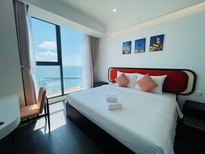 奢華公寓, 露台, 海灘景 | 書桌、遮光窗簾/窗簾、隔音、免費 Wi-Fi