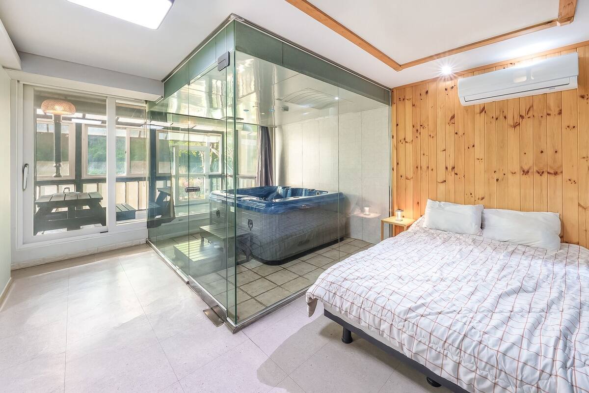 Habitación básica, 1 habitación (A101 (Private BBQ / Jet Spa)) | 1 dormitorio y wifi gratis
