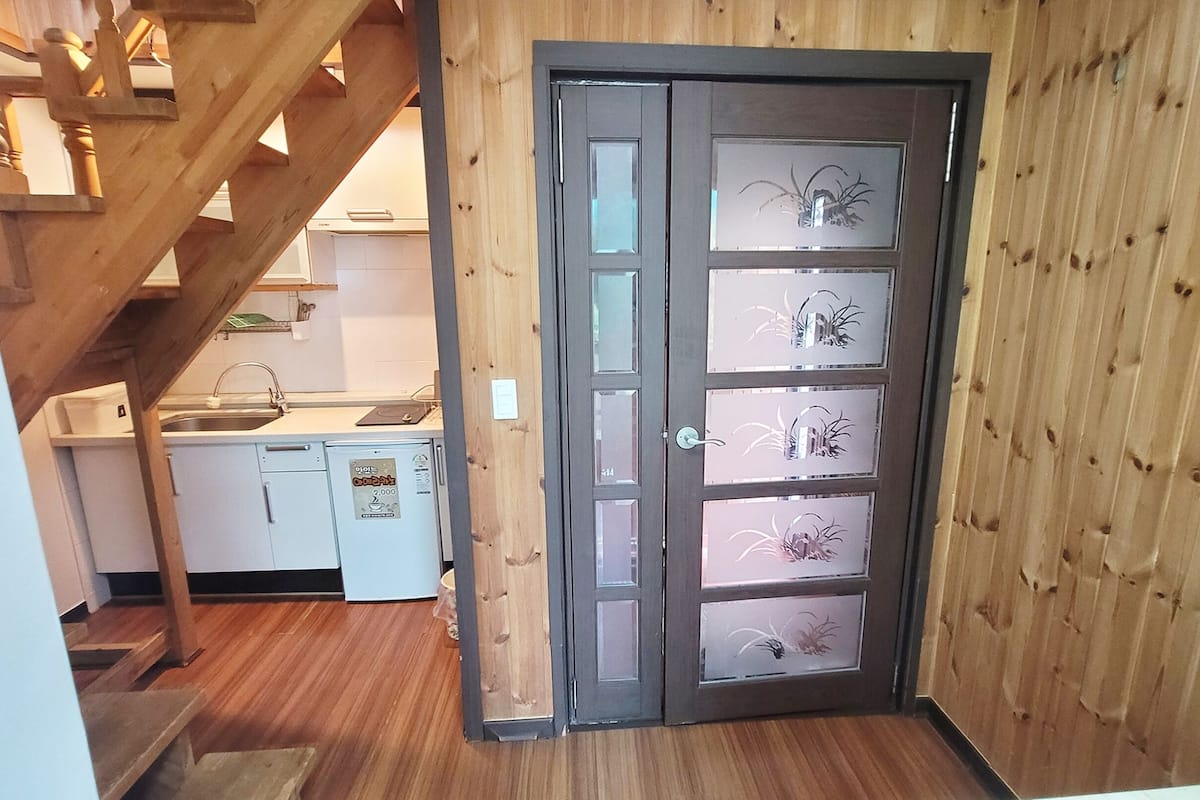 Phòng cơ bản, 1 phòng ngủ (C101 (Private BBQ / Duplex)) | 1 phòng ngủ, truy cập Internet không dây miễn phí