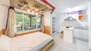 Habitación básica, 1 habitación (B102 (Private BBQ)) | 1 dormitorio y wifi gratis