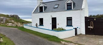 Cosy cottage with garden, just a five minute walk from stunning Polin beach