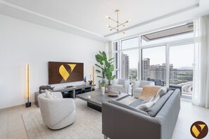 Luxury-Apartment, Stadtblick | Wohnbereich