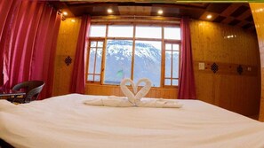 Premium kamer, privébadkamer | Een bureau, gratis wifi