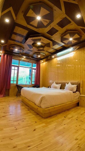 Premium Balcony Room | 1 bedroom, desk, free WiFi