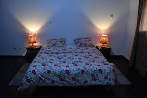 3 dormitorios, tabla de planchar con plancha, wifi y ropa de cama