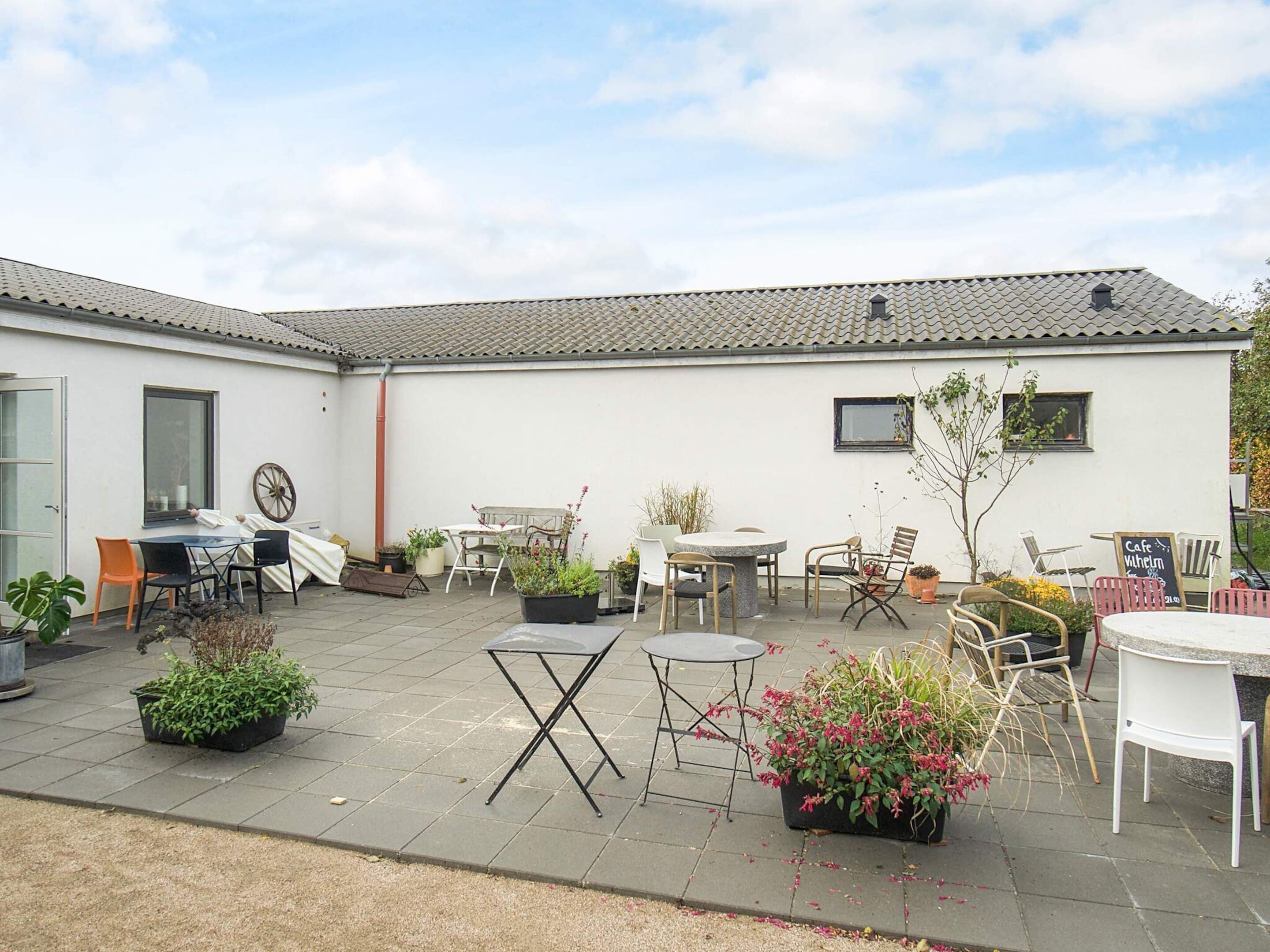 تناول الطعام بالخارج