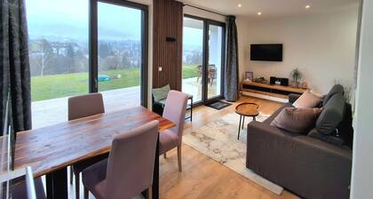 Sonniges Appartement mit eigenem Garten und Weitblick