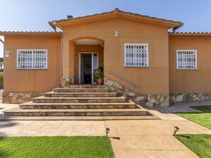 Exterior detail - Villa Meli by Interhome (Vidreres)