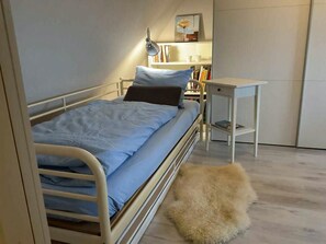 3 bedrooms, iron/ironing board, free WiFi