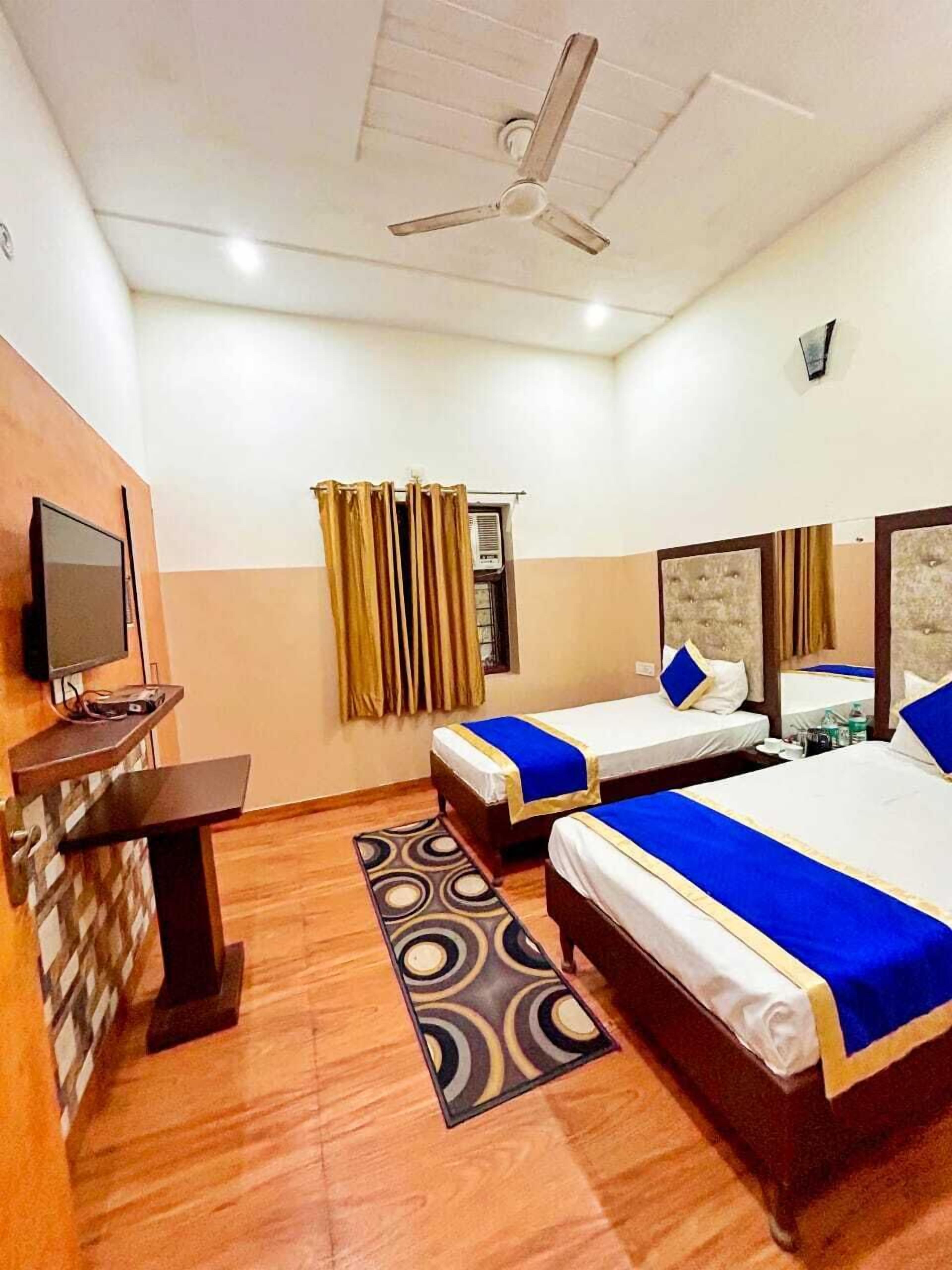 Foto - Hotel Taj Royal Inn