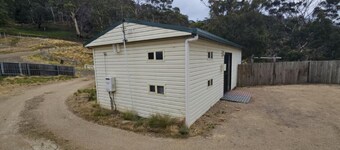 Platypus Cabin - Mt Rumney Escapes