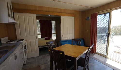 Platypus Cabin - Mt Rumney Escapes