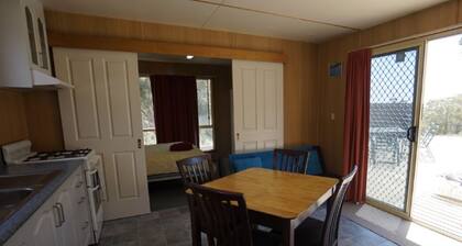 Platypus Cabin - Mt Rumney Escapes