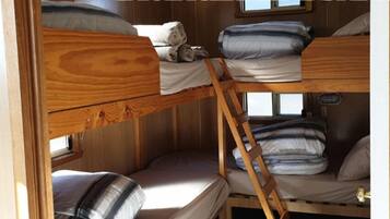 2 dormitorios, tabla de planchar con plancha, wifi gratis y ropa de cama