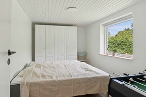 3 bedrooms, iron/ironing board, free WiFi - Lovely cottage close to beach and forest (Nakskov)