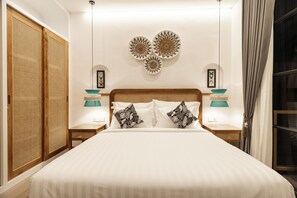 Vila luxo, sacada, vista para a piscina | 2 quartos, roupas de cama premium, cofres nos quartos