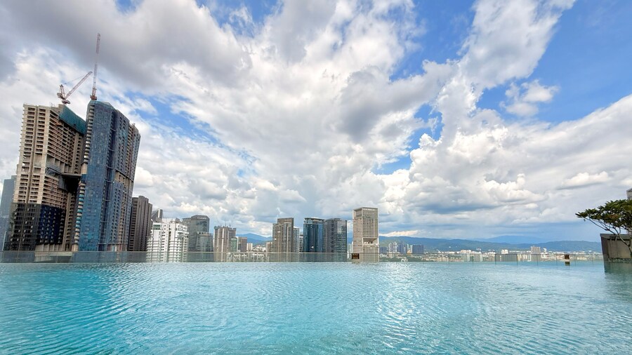 Dorsett Residence by crystal