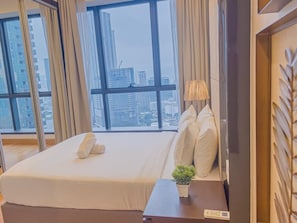 1 ห้องนอน, เตียงเมมโมรีโฟม, ตู้นิรภัยในห้องพัก, ห้องเก็บเสียง