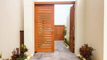 Superior Villa, 1 Bedroom, Jetted Tub | Individually decorated, individually furnished, free WiFi, bed sheets