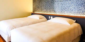 Decoración personalizada, muebles diferentes y wifi gratis