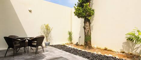 Vila superluxo, 2 quartos, piscina particular | Terraço/pátio