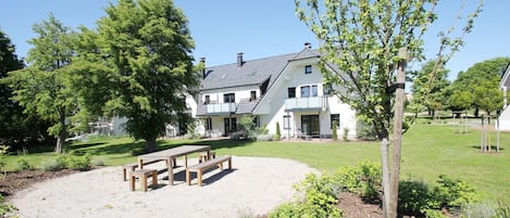 Ulkoruokailutilat
