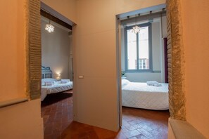 5 Schlafzimmer, Bügeleisen/Bügelbrett, Reisekinderbett, kostenloses WLAN