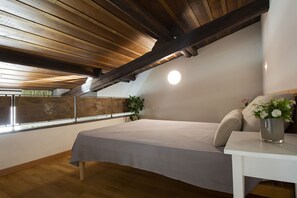 5 chambres, fer et planche à repasser, lit parapluie, Wi-Fi gratuit
