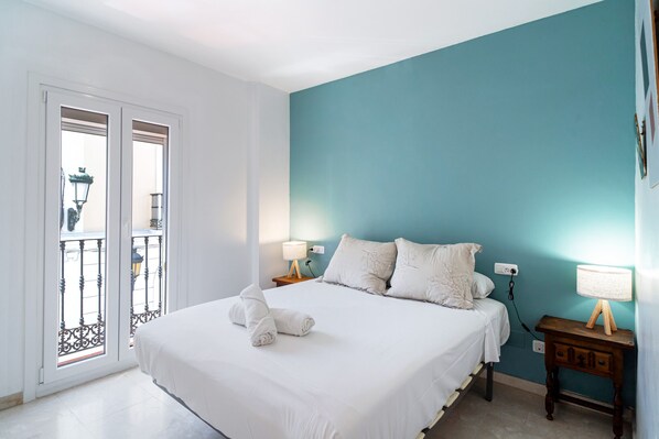 2 bedrooms, iron/ironing board, free WiFi, bed sheets