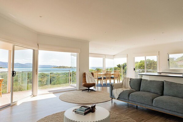 TV - Best of the Best - Villa Redbill (Glamorgan-Spring Bay)