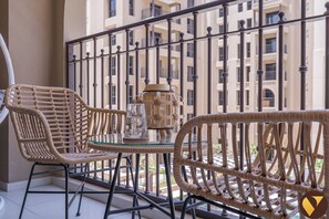Luxury Apartment, Balcony, Pool View | Balcony - Vogue | Jadeel Madinat Jumeirah near Burj Al Arab (Dubai)
