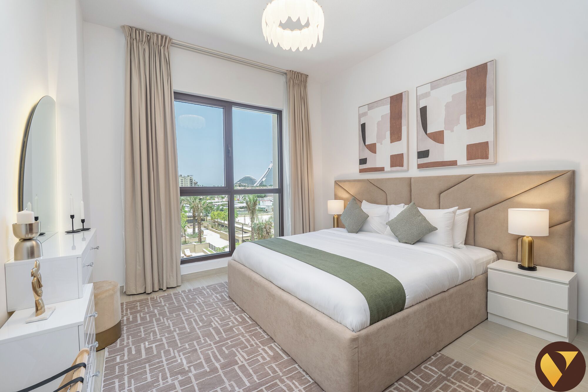 Luksusleilighet, balkong, bassengutsikt | 1 soverom og wi-fi (inkludert)