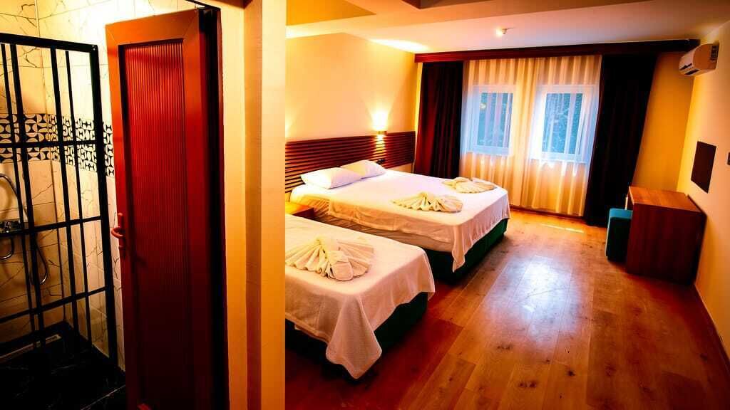 Premium bedding, minibar, soundproofing, iron/ironing board