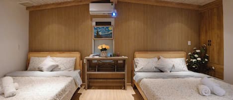 2 bedrooms, desk, iron/ironing board, WiFi